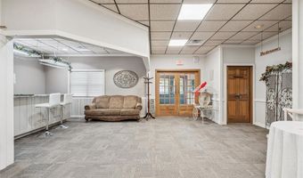 4709 220th Trl, Amana, IA 52203
