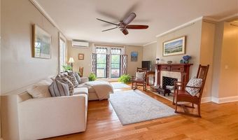 35 Chastellux Ave I, Newport, RI 02840