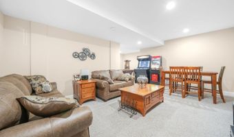 8 Hemingway Dr, Alexandria Twp., NJ 08848