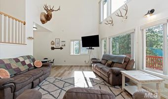 1496 Pine Ridge Dr, Cascade, ID 83611