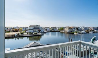 22 Toppinglift Dr, Bayville, NJ 08721