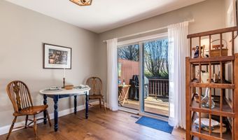 13 Hollyhock Knoll Ct 13, Bourne, MA 02532