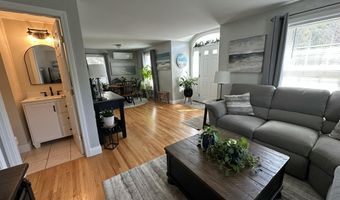 37 Mill Stream Ln, Arundel, ME 04046