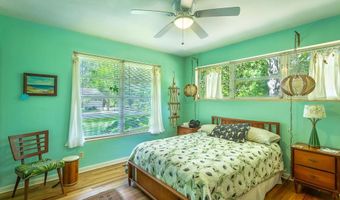 23 Adams St, Apalachicola, FL 32320