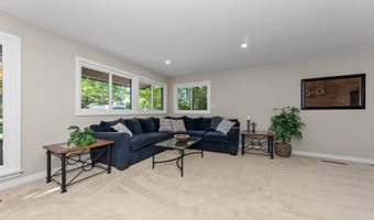 3446 Charing Cross Rd, Ann Arbor, MI 48108