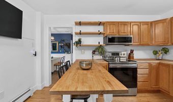 48 6th St, Bangor, ME 04401