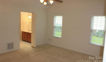 4 Gatehouse Ct, Asheville, NC 28803