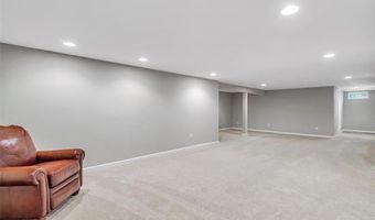 345 Norwood Cir, Ballwin, MO 63011