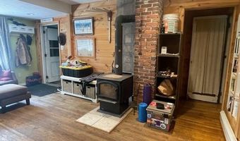 6 Demers St, Berlin, NH 03570