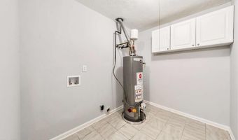 4929 Willow Crk, Woodstock, GA 30188