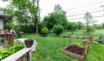 1454 Pine Valley Blvd, Ann Arbor, MI 48104