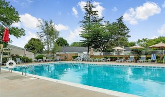 55 Harbor N, Amityville, NY 11701