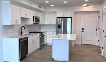 701 N HENRY St 506, Alexandria, VA 22314