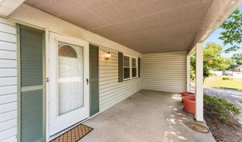 2902 STONYBROOK Dr, Bowie, MD 20715
