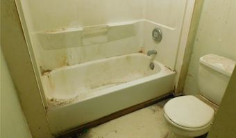 1361 E 28th St, Ashtabula, OH 44004