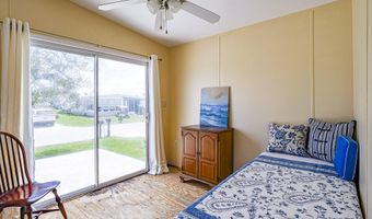 818 Thrush Cir, Barefoot Bay, FL 32976