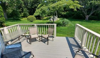 15 Hammersmith Rd 33, Newport, RI 02840