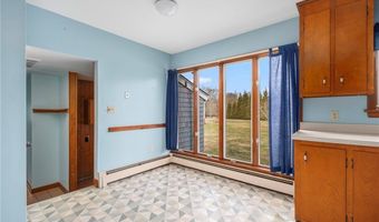 141 Peckham Rd, Little Compton, RI 02837