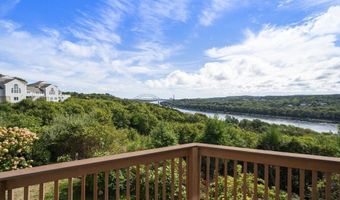 4 Bittersweet Ln 4, Bourne, MA 02532