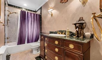 50 Towne St, Amityville, NY 11701