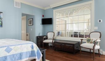 217 Hope St 1, Bristol, RI 02809