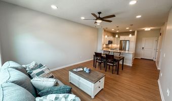 2205 Green Hills Dr 1211, Ames, IA 50014
