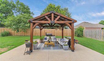 3705 Oakbrooke Ave, Bentonville, AR 72712