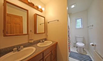289 Algerie Rd, Becket, MA 01223