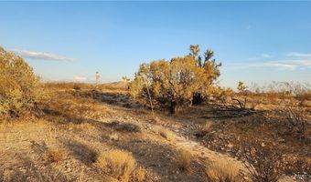 2204 S Six Shooter Rd, Yucca, AZ 86438