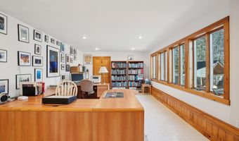 54 Stone Tree Rd, Arrowsic, ME 04530