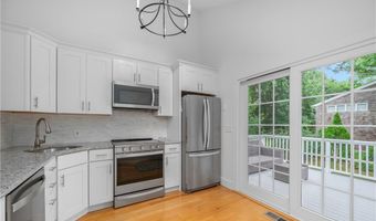 22 Hull St, Jamestown, RI 02835