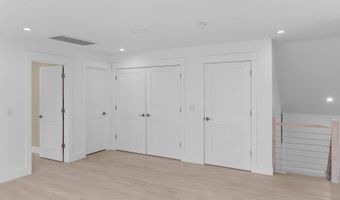 50 Bay View Ave, Amagansett, NY 11930