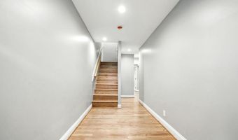 2134 S LOWELL St, Arlington, VA 22204