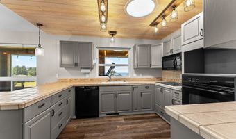 15263 OCEANVIEW Dr, Brookings, OR 97415