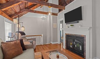 275 Hope St, Bristol, RI 02809