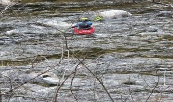 5 Wing Rd, Bethlehem, NH 03574