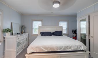 1 Oak Dr, Absecon, NJ 08201