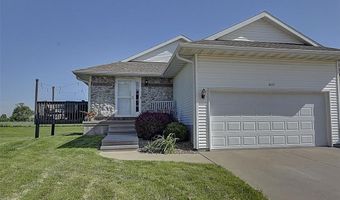 6233 Muirfield Dr SW, Cedar Rapids, IA 52404