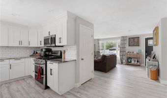5 Versailles St, Cranston, RI 02920