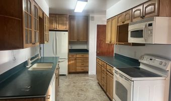 914 Country Club Dr, Elko, NV 89801