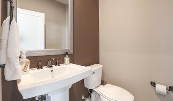 22170 PENELOPE HEIGHTS Ter, Ashburn, VA 20148