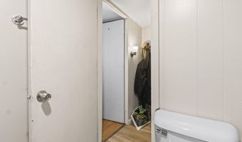 14 Lakeshore Dr, Belgrade, ME 04918