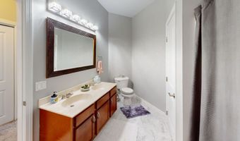 4510 Twain Cir 102, Ames, IA 50014