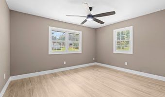 8 Andrea Dr, Alloway, NJ 07462