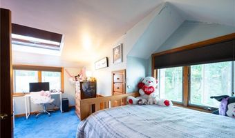 22 Harrison St, Bristol, RI 02809