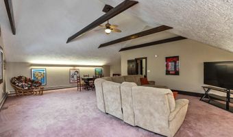 107 Fresh Pond Ln, Brookline, NH 03033