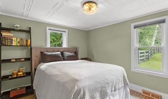 10 Pine St, Alton, NH 03809