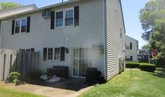 4 Founders Vlg 4, Clinton, CT 06413