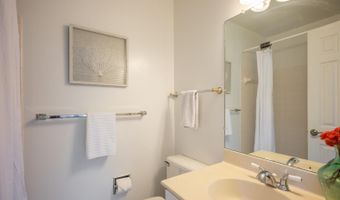 3814 N RICHMOND St, Arlington, VA 22207