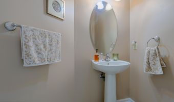 24 Orsaf Ln, Bayville, NJ 08721